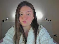 Le esibizioni di sesso in webcam con la nostra cattiva webcam girl Tender, provengono dall'Europa
