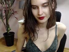 Questa webcam babe mostra il reggiseno taglia B seno per la sex cam