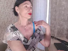 La webcam girl araba SheWhoKnows durante una delle sue esibizioni di sesso in webcam