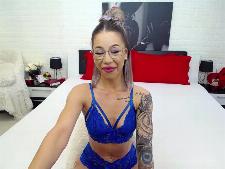Una delle principali webcam donne durante una chat webcamsex calda