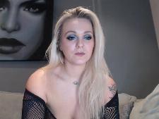 Le esibizioni di sesso in webcam con l'emozionante cam woman GeileZoe, provengono dall'Europa